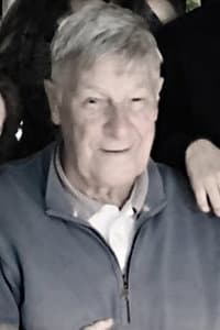 Bob Walkingshaw in Redemption: For Robbing the Dead
