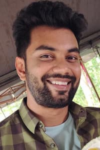 Bala Ganapathi William in Neeyum Naanum