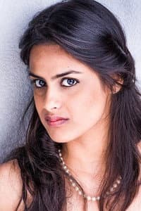 Neha Mahajan in Coffee Ani Barach Kahi