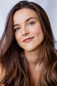 Taylor Karin in Imposters