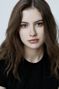 Isabelle Connolly in Father of the Bride