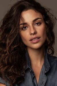 Priscila Reis in A Porta ao Lado