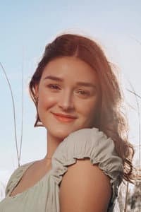 Ava Nobert in You Have One New Message