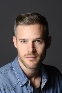 Thomas Cammaert in HEMA, de Musical