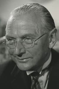 Knud Heglund in En sømand går i land