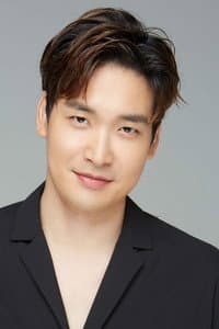 Jung Gyu-woon in Red Swan