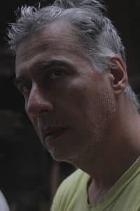 Carlos Jimenez Peyret in El hombre rebelde
