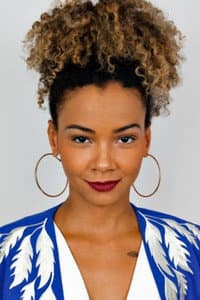 Natália Balbino in Revelação