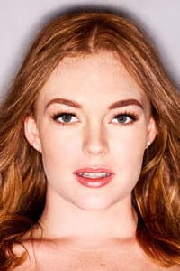 Samantha Reigns in College Threesome Thrills
