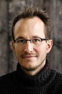 Juho Kuosmanen in Dinosaurus
