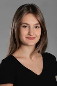 Nasmina Tüten in El Deccur