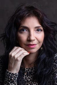 Alessandra Colasanti in É Proibido Fumar
