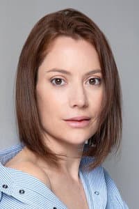 Elizabeth Anne Miller in Dos