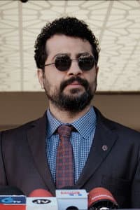 Mert Doğan in İllegal Hayatlar: Meclis