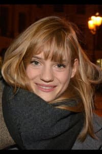 Noémie Schmidt in Paris est à nous