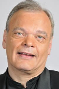 Gaëtan Bloom in Les Bijoux de famille