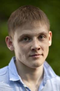 Maksim Emelyanov in Огни большой деревни