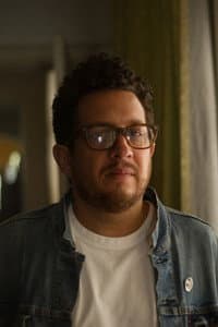 Julio Hernández Cordón in Se escuchan aullidos