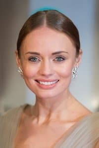 Laura Haddock in Rage of the Yeti