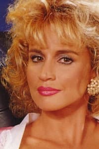 Cheri Taylor in Head Lock