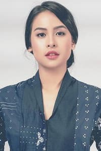 Maudy Ayunda in Perahu Kertas 2