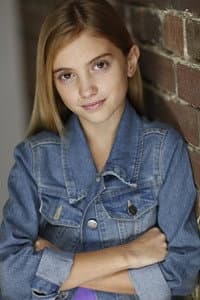 Madison Brydges in Love You Like Christmas