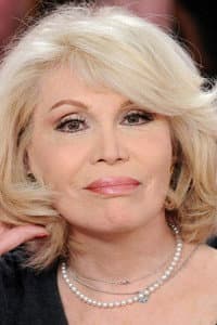 Amanda Lear in Vivre, mourir, renaître