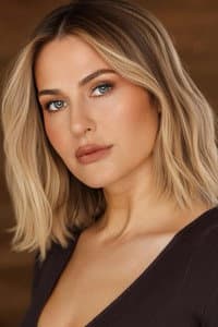 Scout Taylor-Compton in Feral