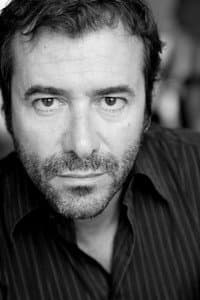 Bernard Montiel in Le Fabuleux Destin de madame Petlet