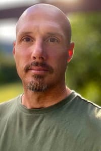 Jason Leue in Lee And Luddee - Truck N Roll