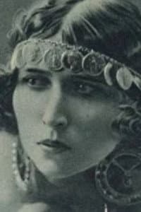 Irène Sabel in Le Diamant noir