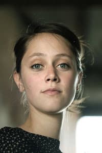 Iris Becher in Die Welt da draußen