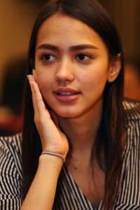 Melayu Nicole in Surat Cinta Untuk Kartini