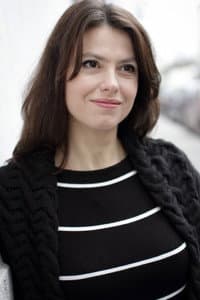 Laura Vasiliu in Three Kilometres to the End of the World