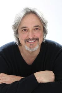 Aníbal Soto in Tumbas vecinas