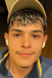 Aksel Gomez in Déjame estar contigo