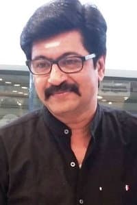 Jeeva Ravi in Rekkai Mulaithen