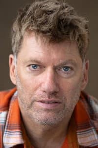 Stephen Beckett in National Theatre Live : A Small Family Business