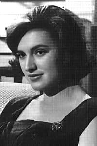 Luz Márquez in Las chicas de la Cruz Roja