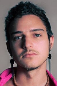 Tom Karabachian in Fala Comigo