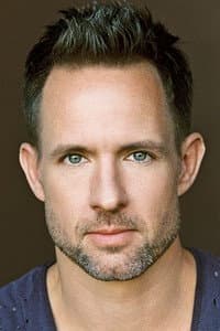 Chris Payne Gilbert in Beauty in the Broken