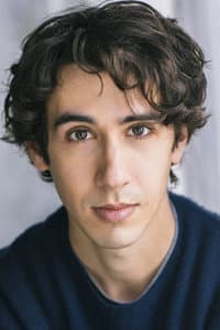 Riley Davis in Lice