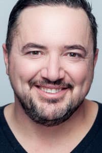 Michael Jansen in Mom Jolie