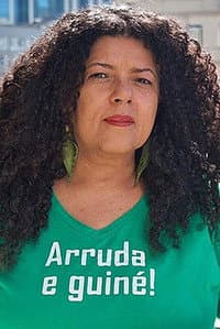 Natara Ney in Amizade