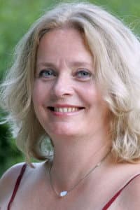 Sophie Barjac in À nous les petites Anglaises !