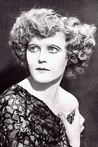 Juanita Hansen in The Brass Bullet