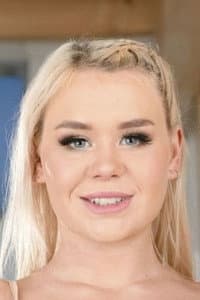 Gina Varney in She´s Loving It