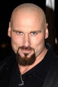 Andrew Bryniarski in 7 Mummies