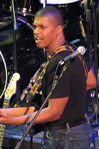 Reggie Hamilton in Seal: MTV Unplugged