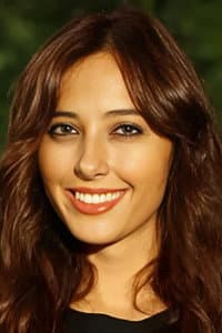 Huban Öztoprak in Üç Kız Bir Ana